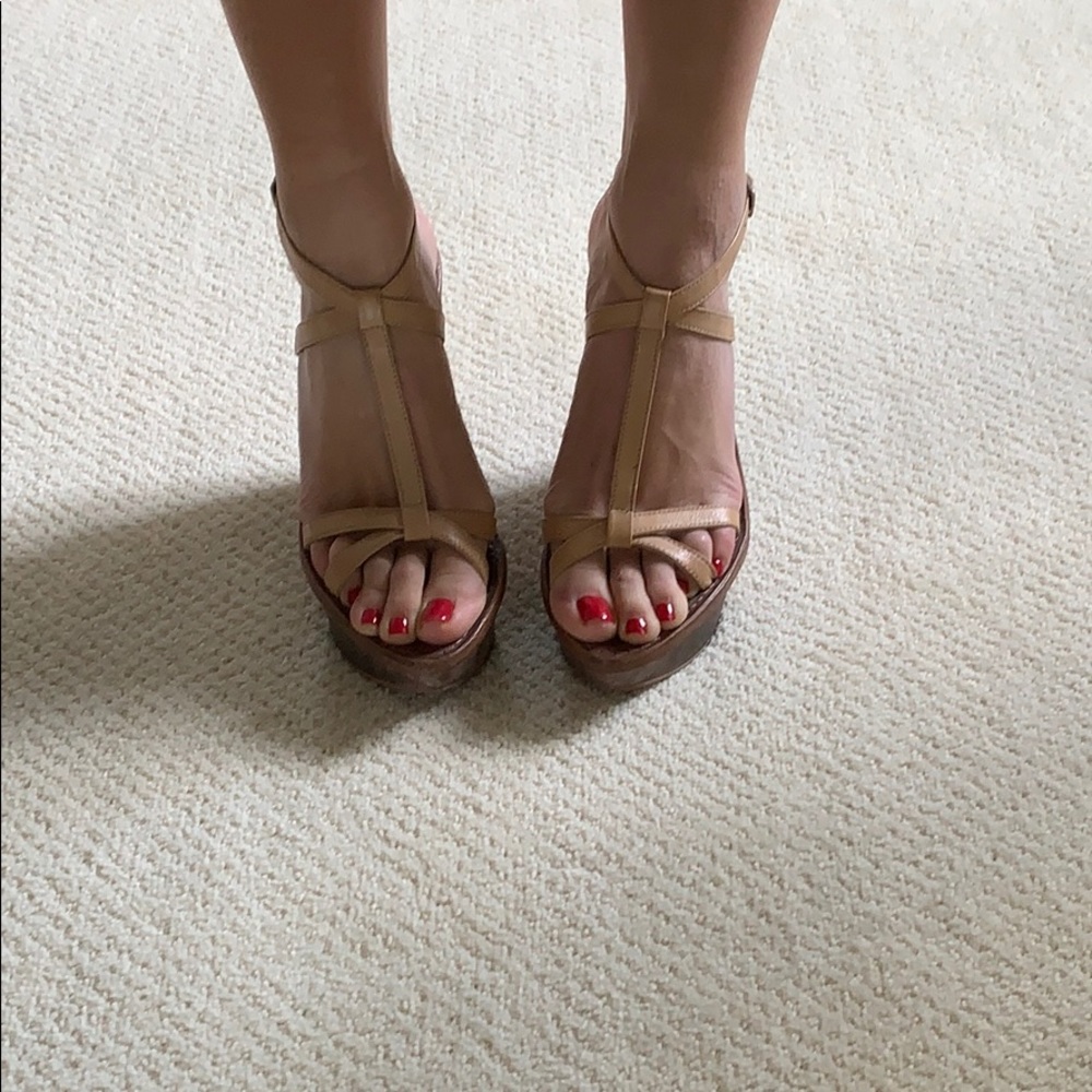 Elizabeth and jeans nude wedge with leopard